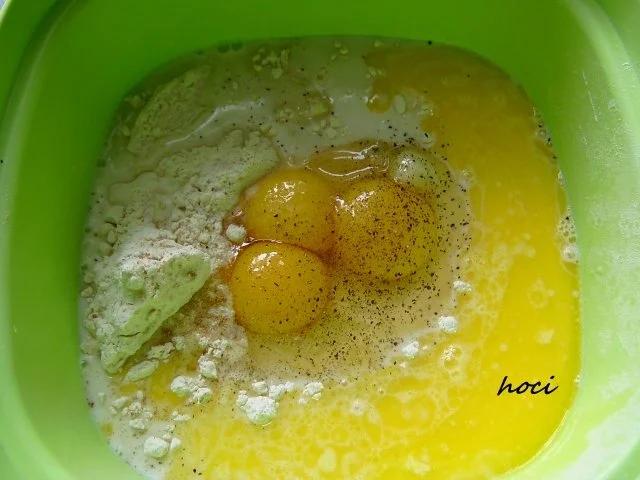 Rezept: Petersilien - Knoblauch - Spätzle mit Zwiebelbutter Bild Nr. 3 Petersilien - Knoblauch - Spätzle mit Zwiebelbutter - Rezept - Bild Nr. 3