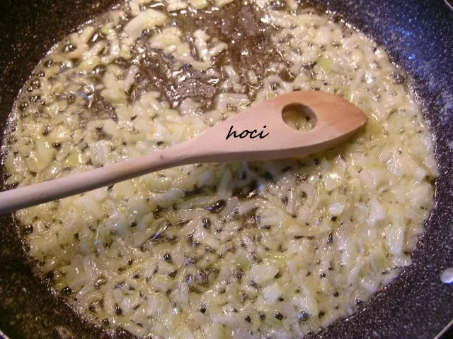 Rezept: Petersilien - Knoblauch - Spätzle mit Zwiebelbutter Bild Nr. 10 Petersilien - Knoblauch - Spätzle mit Zwiebelbutter - Rezept - Bild Nr. 10