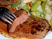Gourmet-Steak mit warmen Spargelsalat - Rezept