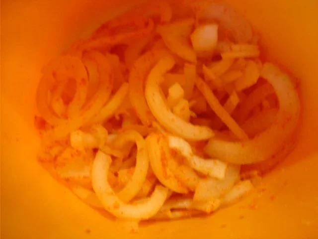 Grillkotelett mit Zwiebeln und Champignons - Rezept - Bild Nr. 3