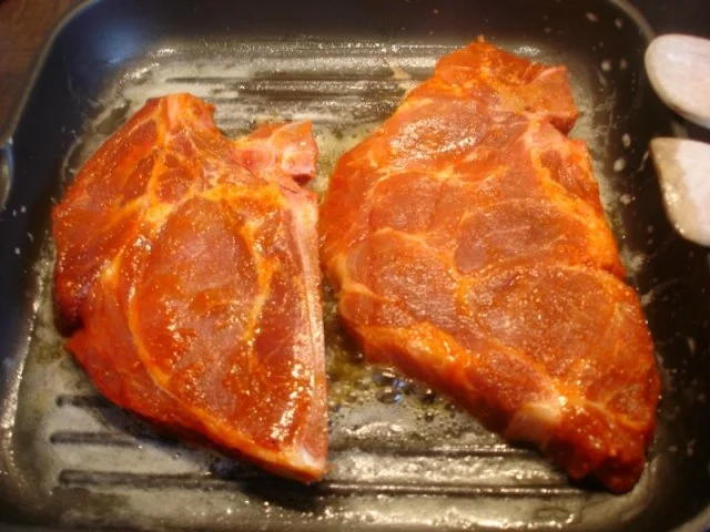 Grillkotelett mit Zwiebeln und Champignons - Rezept - Bild Nr. 7