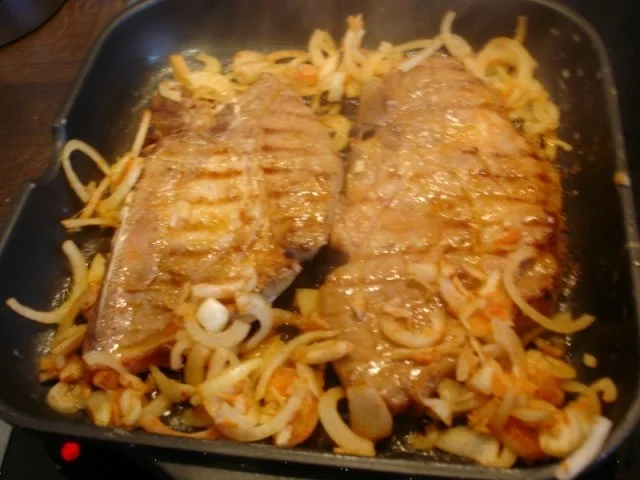 Grillkotelett mit Zwiebeln und Champignons - Rezept - Bild Nr. 9