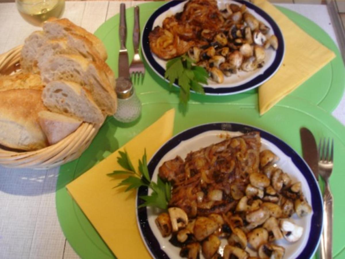 Grillkotelett mit Zwiebeln und Champignons - Rezept - Bild Nr. 14