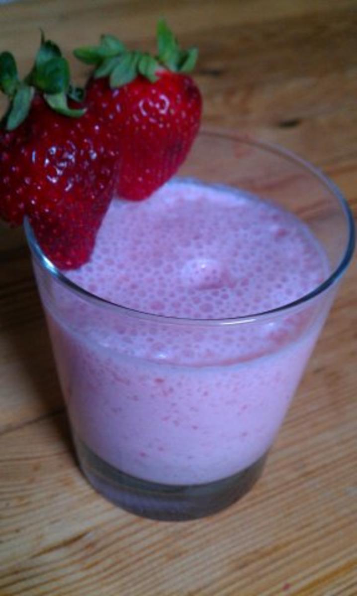 Erdbeer-Lassi - Rezept
