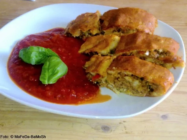 Hack-Pizza-Rolle - Rezept