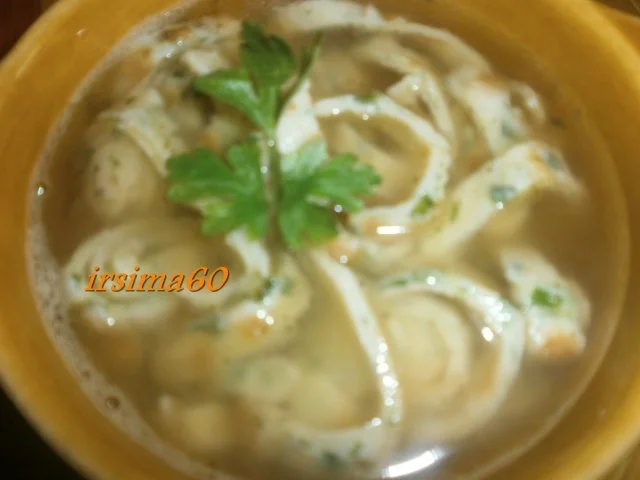 Rezept: Kräuter - Flädle - Suppe Bild Nr. 2 Kräuter - Flädle - Suppe - Rezept - Bild Nr. 2