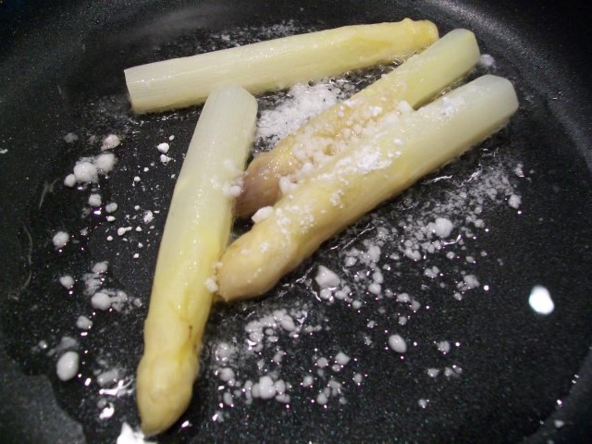 Mangalica Rückensteak/ karamellisierter Spargel/ Kartoffelkrapfen - von ...