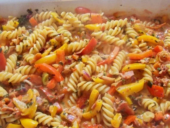 Rezept: Cremiger Nudelauflauf à la Peperonata Bild Nr. 6 Cremiger Nudelauflauf à la Peperonata - Rezept - Bild Nr. 6