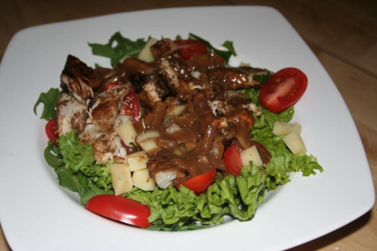 knackiger Salat mit Putenbrustfilet mit Balsamico-Dijon-Senf-Dressing - Rezept - Bild Nr. 2