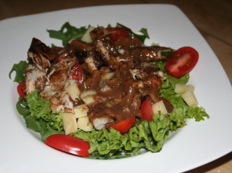 knackiger Salat mit Putenbrustfilet mit Balsamico-Dijon-Senf-Dressing ...