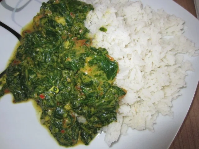 Indische Garnelen-Spinat-Pfanne mit Basmati-Reis - Rezept