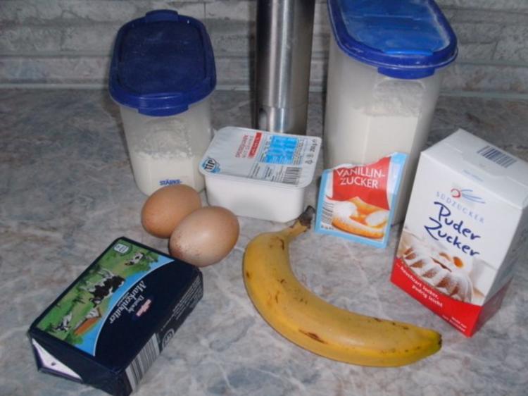 Bananen Soufflé mit Erdbeer Kompott - einfach - 299 kcal/100g Bananen Soufflé mit Erdbeer Kompott - einfach - 299 kcal/100g