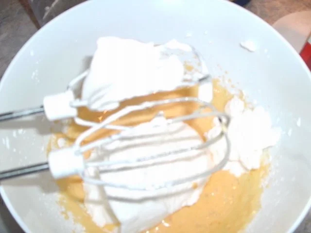 Rezept: Bananen-Soufflé mit Erdbeer-Kompott Bild Nr. 17 Bananen-Soufflé mit Erdbeer-Kompott - Rezept - Bild Nr. 17