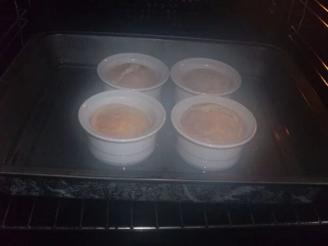 Rezept: Bananen-Soufflé mit Erdbeer-Kompott Bild Nr. 19 Bananen-Soufflé mit Erdbeer-Kompott - Rezept - Bild Nr. 19