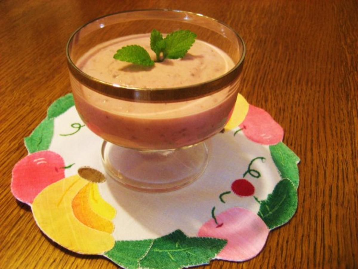 Dessert Creme mit Kirschen - schnell & einfach - von mimi Dessert Creme mit Kirschen - schnell & einfach - von mimi