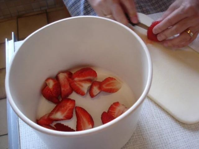 Kleine Erdbeertorte - Rezept - Bild Nr. 8