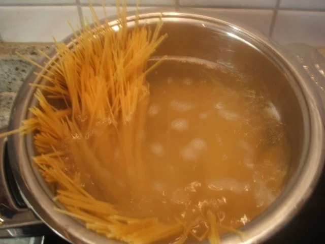 Rezept: Pasta: Capelli d´ Angelo con Verdure di Pomodoro e Peperoni Bild Nr. 9 Pasta: Capelli d´ Angelo con Verdure di Pomodoro e Peperoni - Rezept - Bild Nr. 9