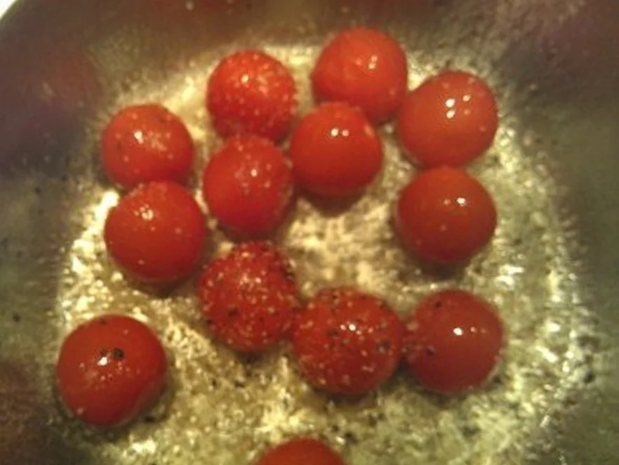 Gurkensalat als Gurkenspaghetti mit karamelisierten Cherrytomaten - Rezept - Bild Nr. 10