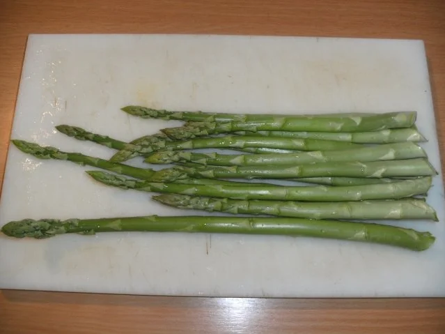 Hauptgericht: Grüner Spargel mit Kürbiskernöl - Rezept - Bild Nr. 2