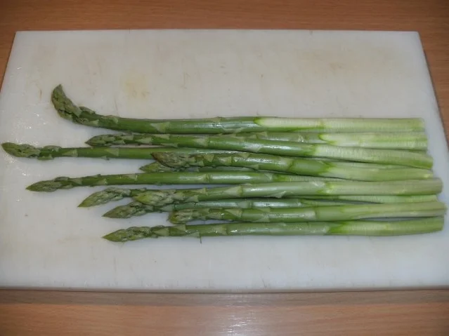 Hauptgericht: Grüner Spargel mit Kürbiskernöl - Rezept - Bild Nr. 3