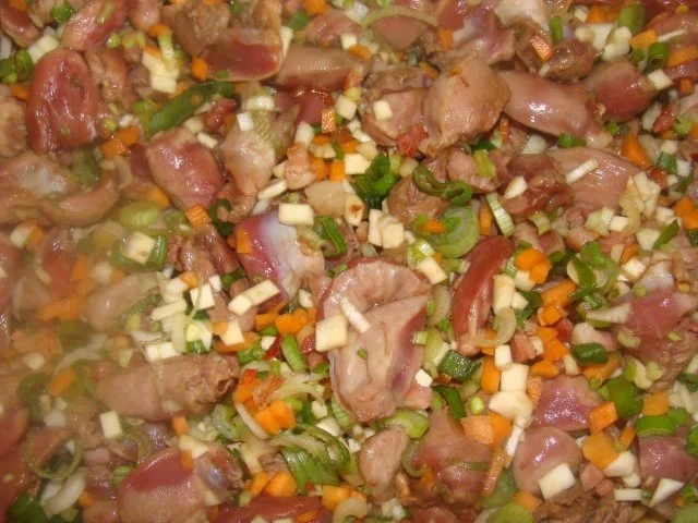 Geflügelragout : Süß -saure Hähnchenmägen, Herzen, Leber. - Rezept - Bild Nr. 3