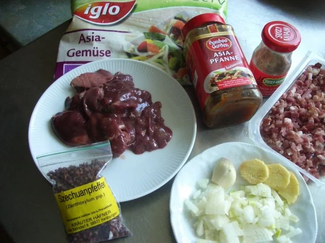 Rezept: Spaghetti mit Asiagemüse und Hähnchenleber Bild Nr. 2 Spaghetti mit Asiagemüse und Hähnchenleber - Rezept - Bild Nr. 2