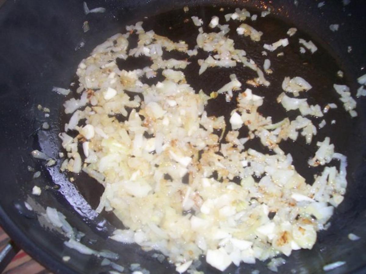 Hähnchenbrustfilet mit Parmesan-Käse-Knoblauch-Spinatfüllung, dazu Salat - Rezept - Bild Nr. 4