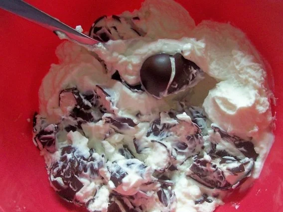 Rezept: Dessert: Schokokuss-Quark-Creme mit Erdbeeren und Heidelbeeren Bild Nr. 2 Dessert: Schokokuss-Quark-Creme mit Erdbeeren und Heidelbeeren - Rezept - Bild Nr. 2