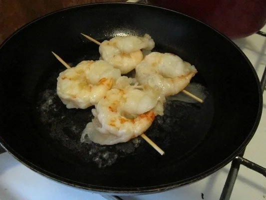 Rezept: Crevettenspiesse mit Spargeln Bild Nr. 4 Crevettenspiesse mit Spargeln - Rezept - Bild Nr. 4