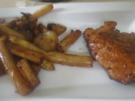Würzig marinierte Putensteaks mit gebratenem Spargel - Rezept