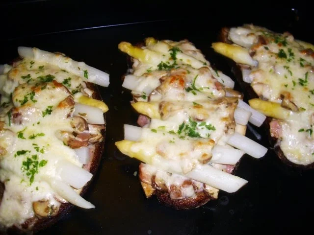 Spargelbrot überbacken - Rezept - Bild Nr. 4