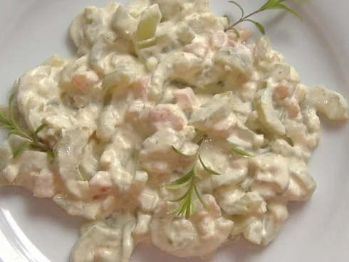 Kartoffelfrikadellen mit lauwarmem Gurkensalat - Rezept - Bild Nr. 6