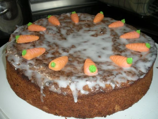 Rezept: Schweizer Rüblitorte Bild Nr. 2 Schweizer Rüblitorte - Rezept - Bild Nr. 2