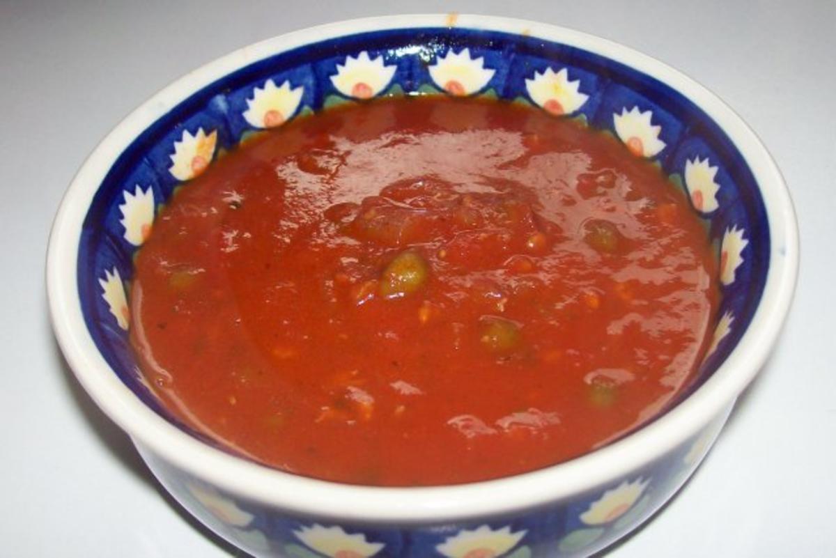 Tomatensoße mit Speck und Kapern - Rezept
