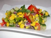Bunter gemischter Salat mit Honig-Senf-Dressing - Rezept