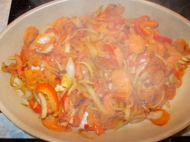 ÜBERBACKENE HÄHNCHENBRUST mit AJVAR-SAHNE - Rezept - Bild Nr. 4