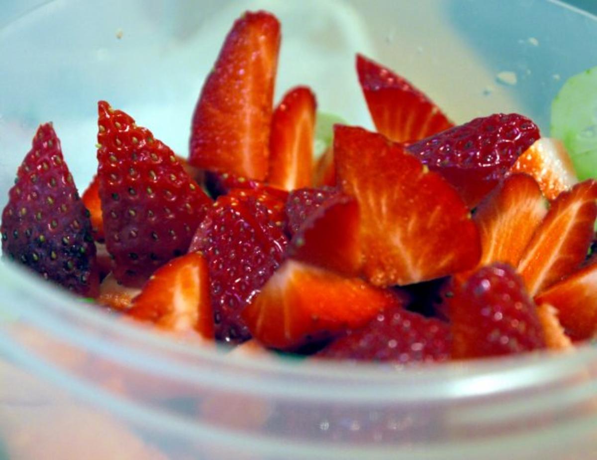 Gurken-Erdbeer-Salat - Rezept - Bild Nr. 6