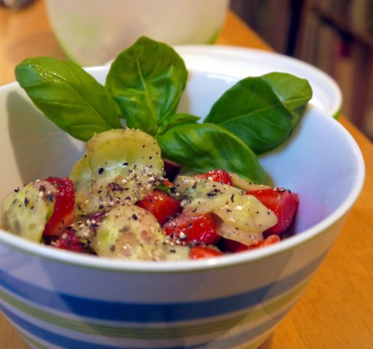 Gurken-Erdbeer-Salat - Rezept - Bild Nr. 2