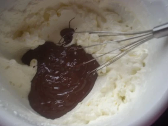 Kit-Kat Schoko-Torte - Rezept - Bild Nr. 2