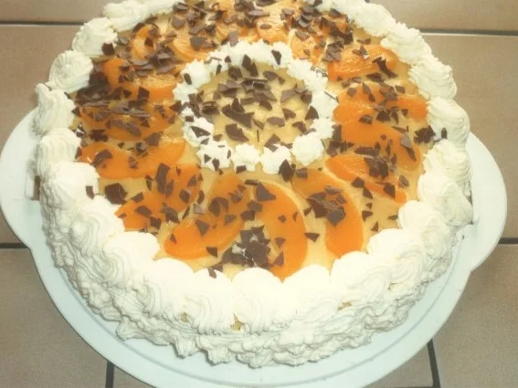 Rezept: Pfirsich Maracuja – Buttercremetorte Pfirsich Maracuja – Buttercremetorte - Rezept