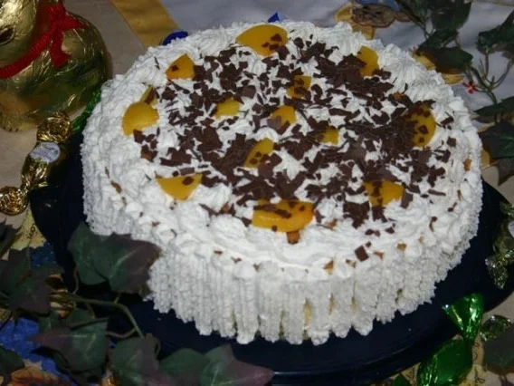 Rezept: Pfirsich Maracuja – Buttercremetorte Bild Nr. 2 Pfirsich Maracuja – Buttercremetorte - Rezept - Bild Nr. 2