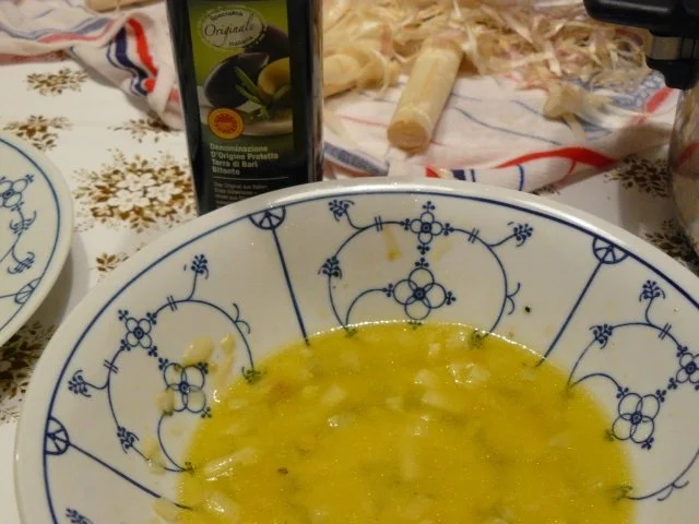 Rezept: Spargelsalat mit Zitronen-Olivenöl-Dressing Bild Nr. 5 Spargelsalat mit Zitronen-Olivenöl-Dressing - Rezept - Bild Nr. 5