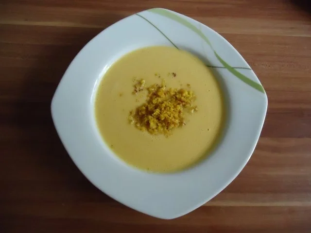 Rezept: Kürbissuppe mit Kokosraspeln Kürbissuppe mit Kokosraspeln - Rezept
