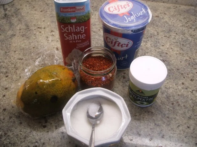 Dessert: Mango-Dessert mit Chili - Rezept - Bild Nr. 2