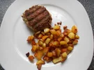 Bifteki/Pljeskavica Frikadellensteak mit Schafskäse - Rezept