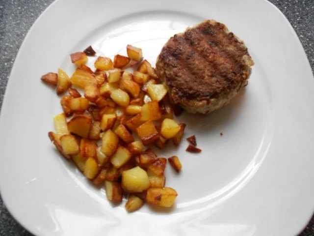 Bifteki/Pljeskavica Frikadellensteak mit Schafskäse - Rezept - Bild Nr. 8