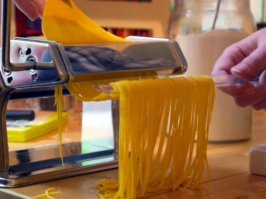 Selbstgemachte Spaghetti mit Chorizo-Tomaten-Sauce - Rezept - Bild Nr. 6