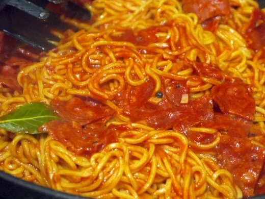 Selbstgemachte Spaghetti mit Chorizo-Tomaten-Sauce - Rezept - Bild Nr. 10