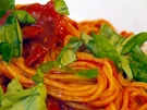 Selbstgemachte Spaghetti mit Chorizo-Tomaten-Sauce - Rezept
