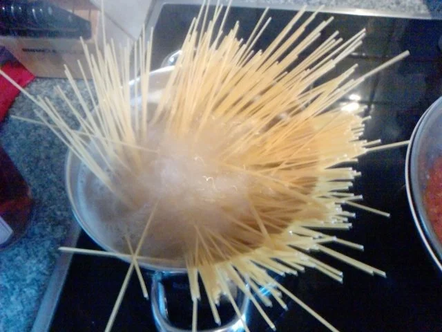 Rezept: H Ö L L E N - B O L O Bild Nr. 8 H Ö L L E N - B O L O - Rezept - Bild Nr. 8